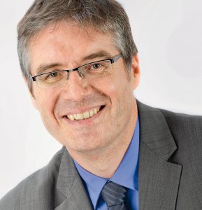 Porträt Andreas Manzke, Hauptabteilungsleiter Personalwesen, A. Raymond GmbH & Co. KG